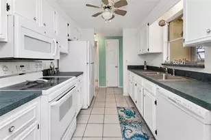 526 Grant Rd, Venice, FL 34293 - Photo 14