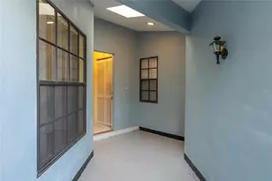 5974 San Michelle Dr, Sarasota, FL 34243 - Photo 6