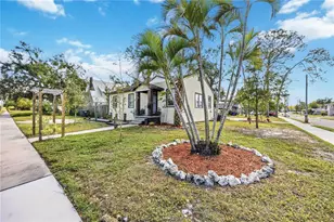 1919 12th Ave W, Bradenton, FL 34205 - Photo 2