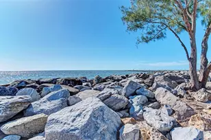 612 Bayshore Rd, Nokomis, FL 34275 - Photo 94