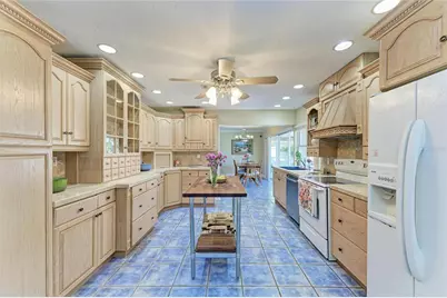 612 Bayshore Road, Nokomis, FL 34275 - Photo 12