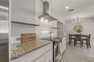 2532 Siesta Dr, Sarasota, FL 34239 - Photo 20