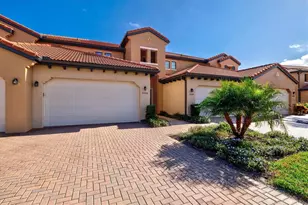 23516 Awabuki Dr, Venice, FL 34293 - Photo 2