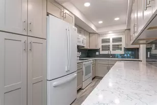 633 Alhambra Rd, Venice, FL 34285 - Photo 20