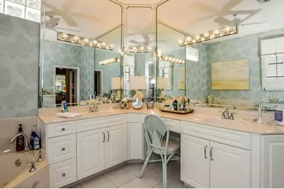 429 Tremingham Way, Venice, FL 34293 - Photo 24