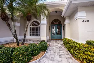 429 Tremingham Way, Venice, FL 34293 - Photo 4