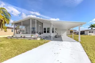 270 Captains Ct, North Port, FL 34287 - Photo 2