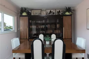 2622 Bigelow Dr, Sarasota, FL 34239 - Photo 6