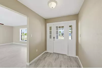 133 Colonial Street SE, Port Charlotte, FL 33952 - Photo 4