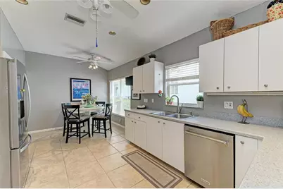 3907 Alamanda Drive, Sarasota, FL 34238 - Photo 10