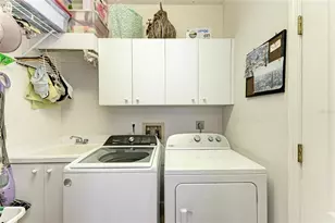 3907 Alamanda Dr, Sarasota, FL 34238 - Photo 38