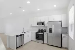 8757 Daybreak St, Sarasota, FL 34241 - Photo 12