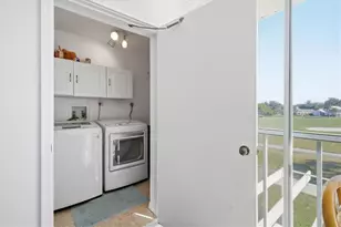 414 Cerromar Cir S, Venice, FL 34293 - Photo 24