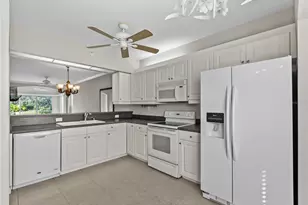 902 Addington Ct, Venice, FL 34293 - Photo 16