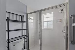 902 Addington Ct, Venice, FL 34293 - Photo 32