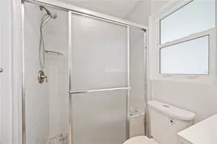 825 White Cap Cir, Venice, FL 34285 - Photo 32