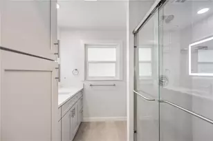 825 White Cap Cir, Venice, FL 34285 - Photo 42