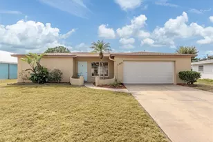 1215 Mango Ave, Venice, FL 34285 - Photo 1