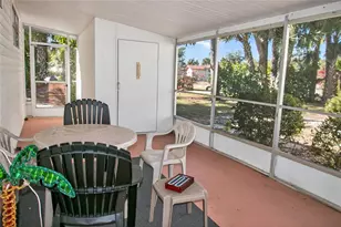 703 S Green Cir, Venice, FL 34285 - Photo 8