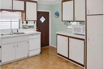703 S Green Circle, Venice, FL 34285 - Photo 18