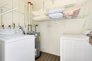 104 Capri Isles Blvd, Venice, FL 34292 - Photo 38