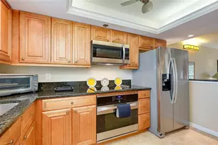 104 Capri Isles Blvd, Venice, FL 34292 - Photo 8