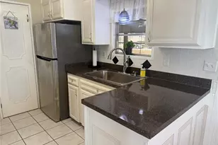 641 Delphinium Dr, Venice, FL 34293 - Photo 8