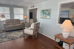 641 Delphinium Dr, Venice, FL 34293 - Photo 2