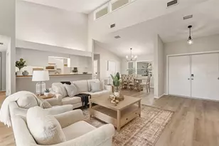 3308 Meadow Run Cir, Venice, FL 34293 - Photo 6