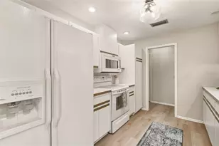 3308 Meadow Run Cir, Venice, FL 34293 - Photo 16