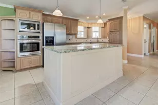 10 N Buena Vista Ave, Englewood, FL 34223 - Photo 14