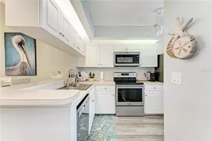 431 Cerromar Ln, Venice, FL 34293 - Photo 10