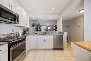 668 Bird Bay Cir, Venice, FL 34285 - Photo 4