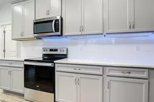 11682 Sistine Ln, Venice, FL 34293 - Photo 14