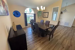 549 Warwick Ln, Venice, FL 34293 - Photo 6