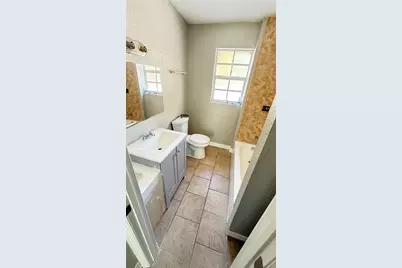 806 E Robles Street, Tampa, FL 33602 - Photo 6