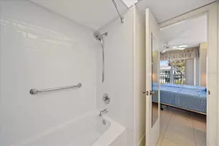 902 Gibbs Rd, Venice, FL 34285 - Photo 10