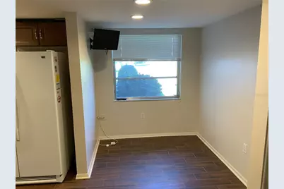 3318 Village Green Drive #823, Sarasota, FL 34239 - Photo 4