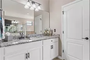 13794 Vancanza Dr, Venice, FL 34293 - Photo 34