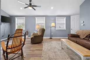 204 Crown Point Dr, Nokomis, FL 34275 - Photo 10