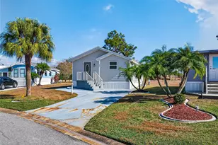 204 Crown Point Dr, Nokomis, FL 34275 - Photo 12