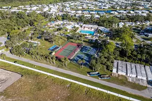 204 Crown Point Dr, Nokomis, FL 34275 - Photo 68