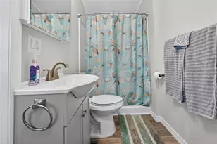 204 Crown Point Dr, Nokomis, FL 34275 - Photo 6