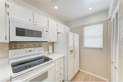 408 Cerromar Circle #335, Venice, FL 34293 - Photo 10