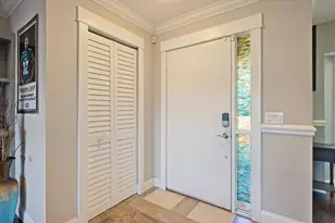 1627 Del Monte Ct, Venice, FL 34293 - Photo 4