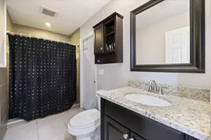 1627 Del Monte Ct, Venice, FL 34293 - Photo 28