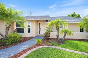 1627 Del Monte Ct, Venice, FL 34293 - Photo 2