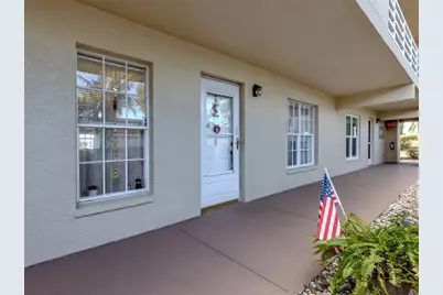 818 Wexford Boulevard #818, Venice, FL 34293 - Photo 4