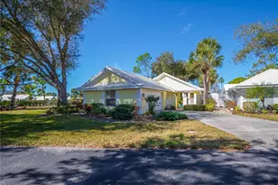 711 Brightside Crescent Dr, Venice, FL 34293 - Photo 2