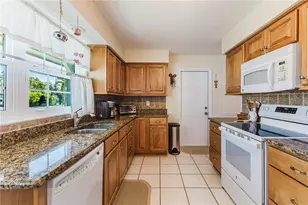 3602 Spainwood Dr, Sarasota, FL 34232 - Photo 8